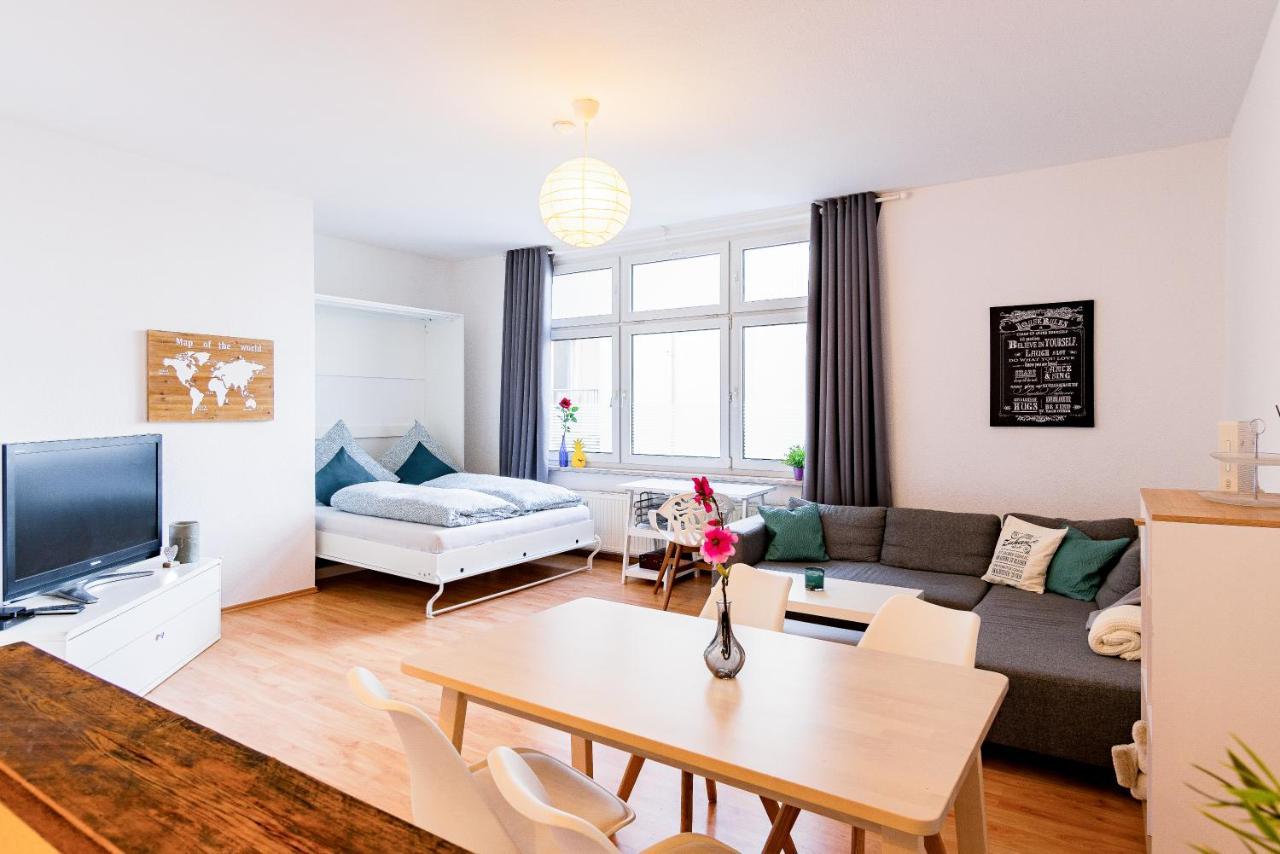 Helle Wohnung In Top-Lage, Hasselbachplatz - Altstadt, W-Lan, 4 Schlafplaetze Magdeburg Luaran gambar