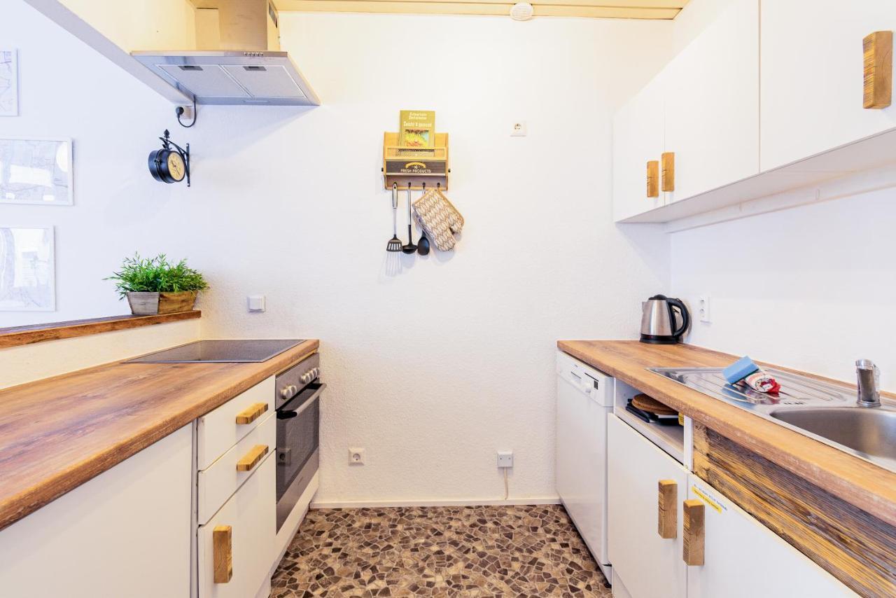 Helle Wohnung In Top-Lage, Hasselbachplatz - Altstadt, W-Lan, 4 Schlafplaetze Magdeburg Luaran gambar