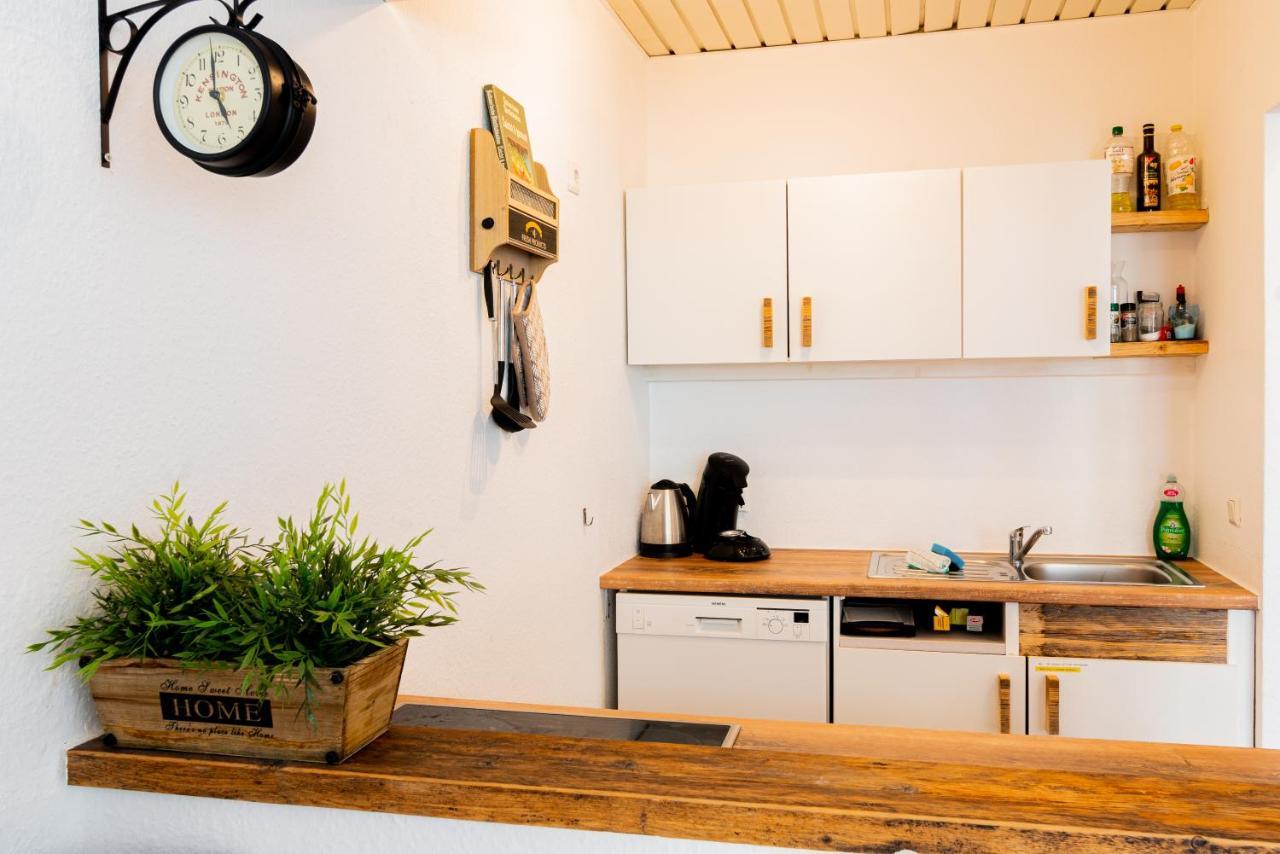 Helle Wohnung In Top-Lage, Hasselbachplatz - Altstadt, W-Lan, 4 Schlafplaetze Magdeburg Luaran gambar