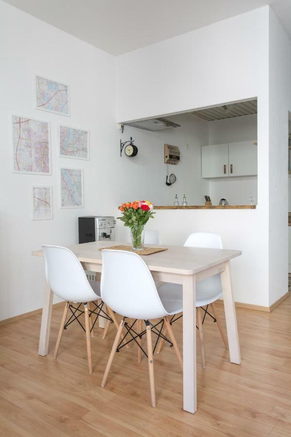 Helle Wohnung In Top-Lage, Hasselbachplatz - Altstadt, W-Lan, 4 Schlafplaetze Magdeburg Luaran gambar